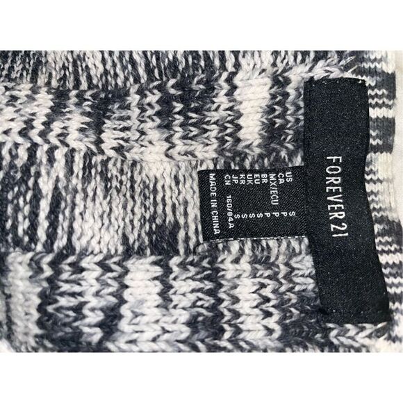 Forever 21 Women Blouse Bell Sleeve Smocked V Neckline Knit - Picture 4 of 7